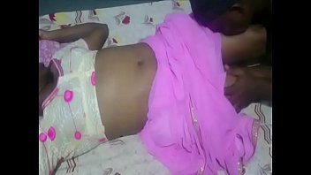 Sizzling Desi Aunty In Hot Pink Saree Teasing With Her Juicy Navel, Begging For A Kiss